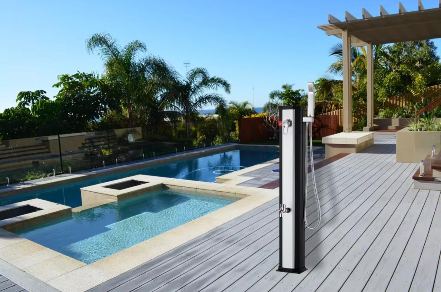 How to Choose the Right Outdoor Pool Shower for Modern Facilities